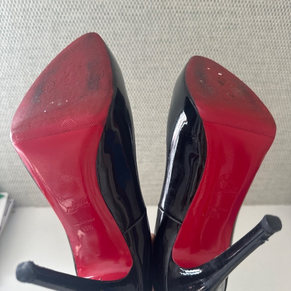 Christian Louboutin Black Patent Heels- 39.5 - Picture 3 of 3